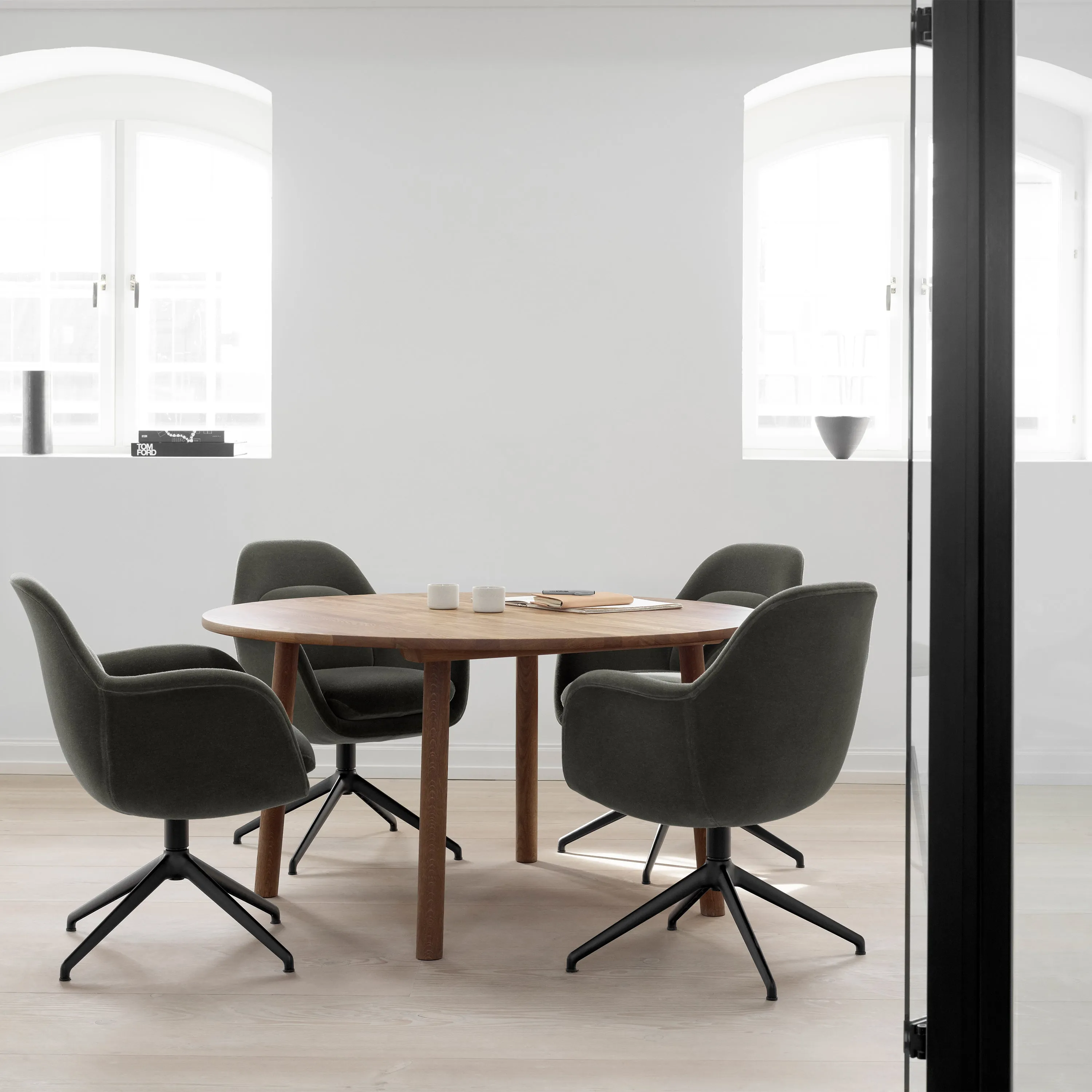 Taro Round Dining Table