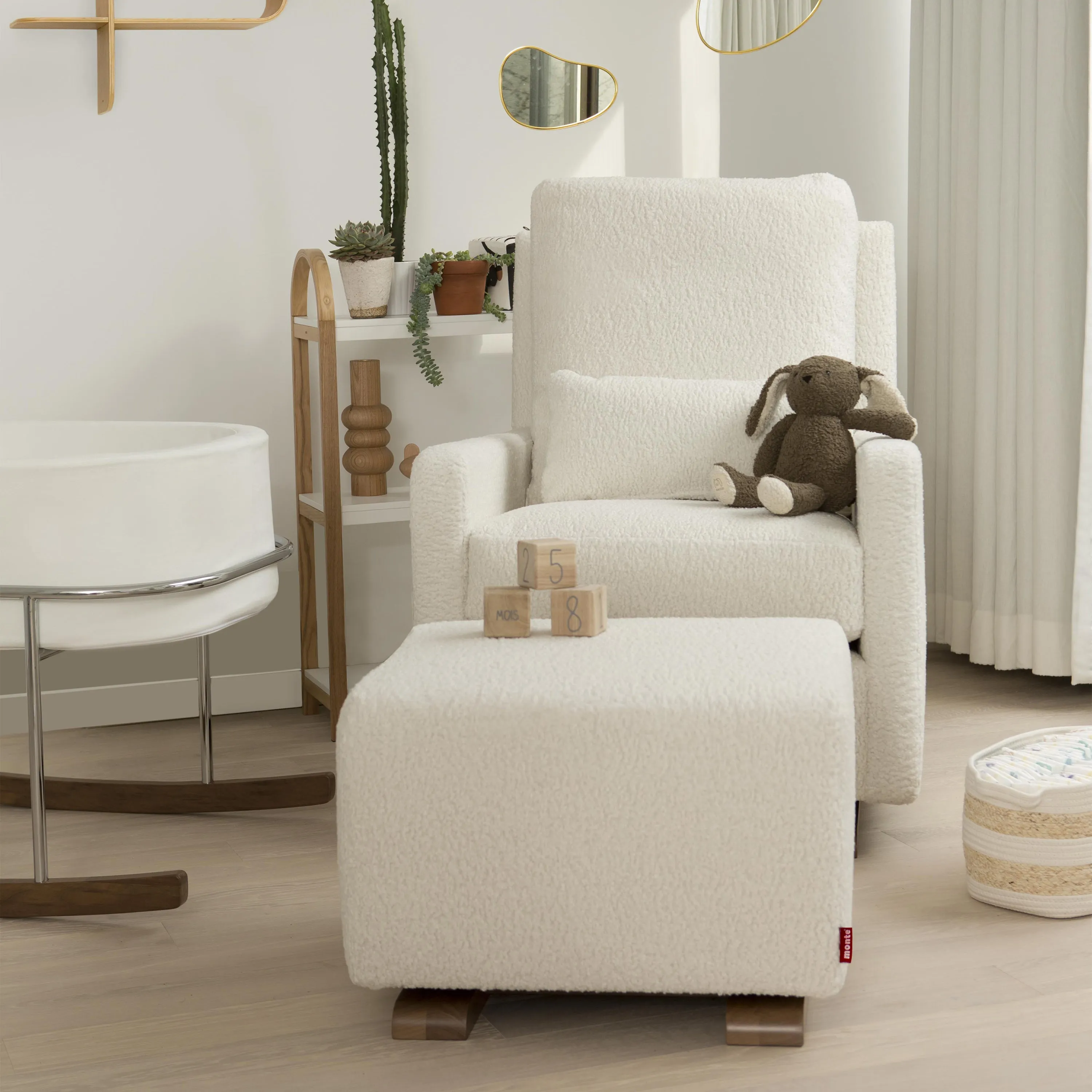 The Gliding Ottoman