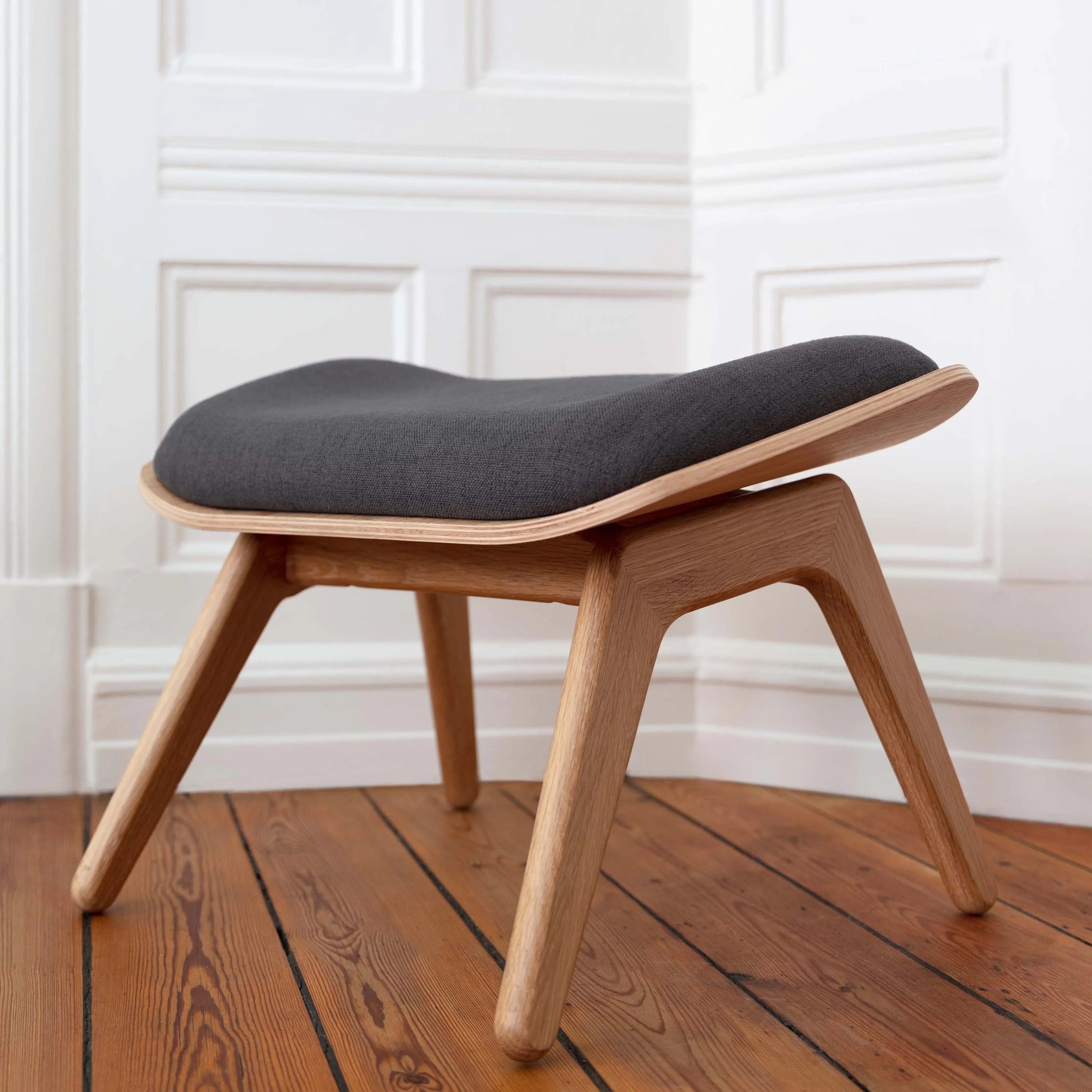 The Reader Ottoman