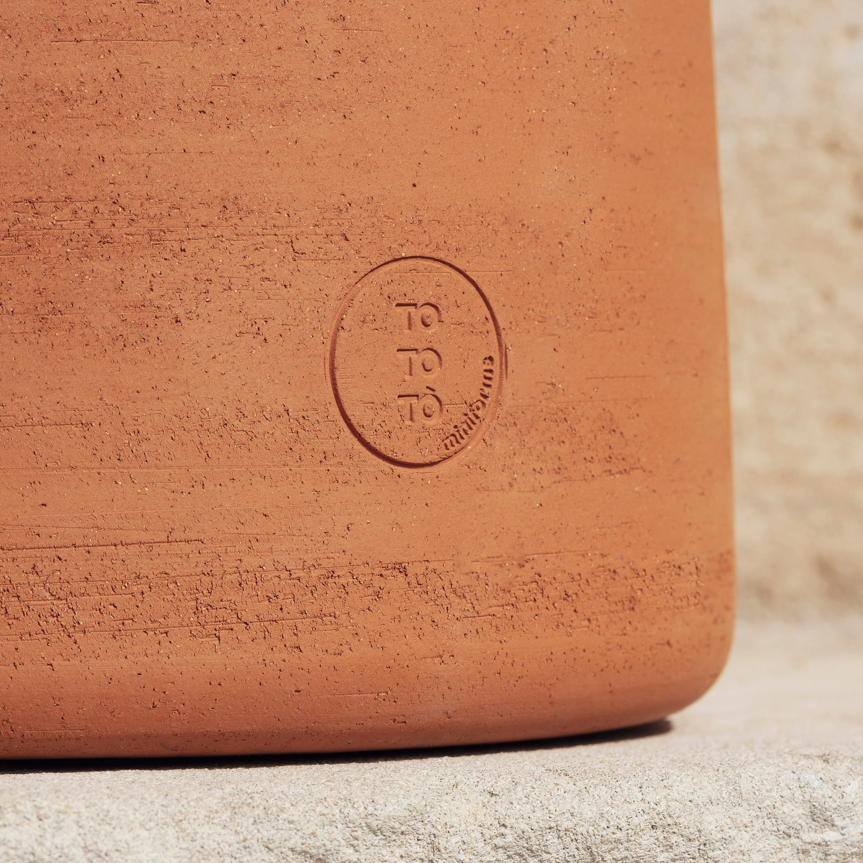 Tototo Side Table