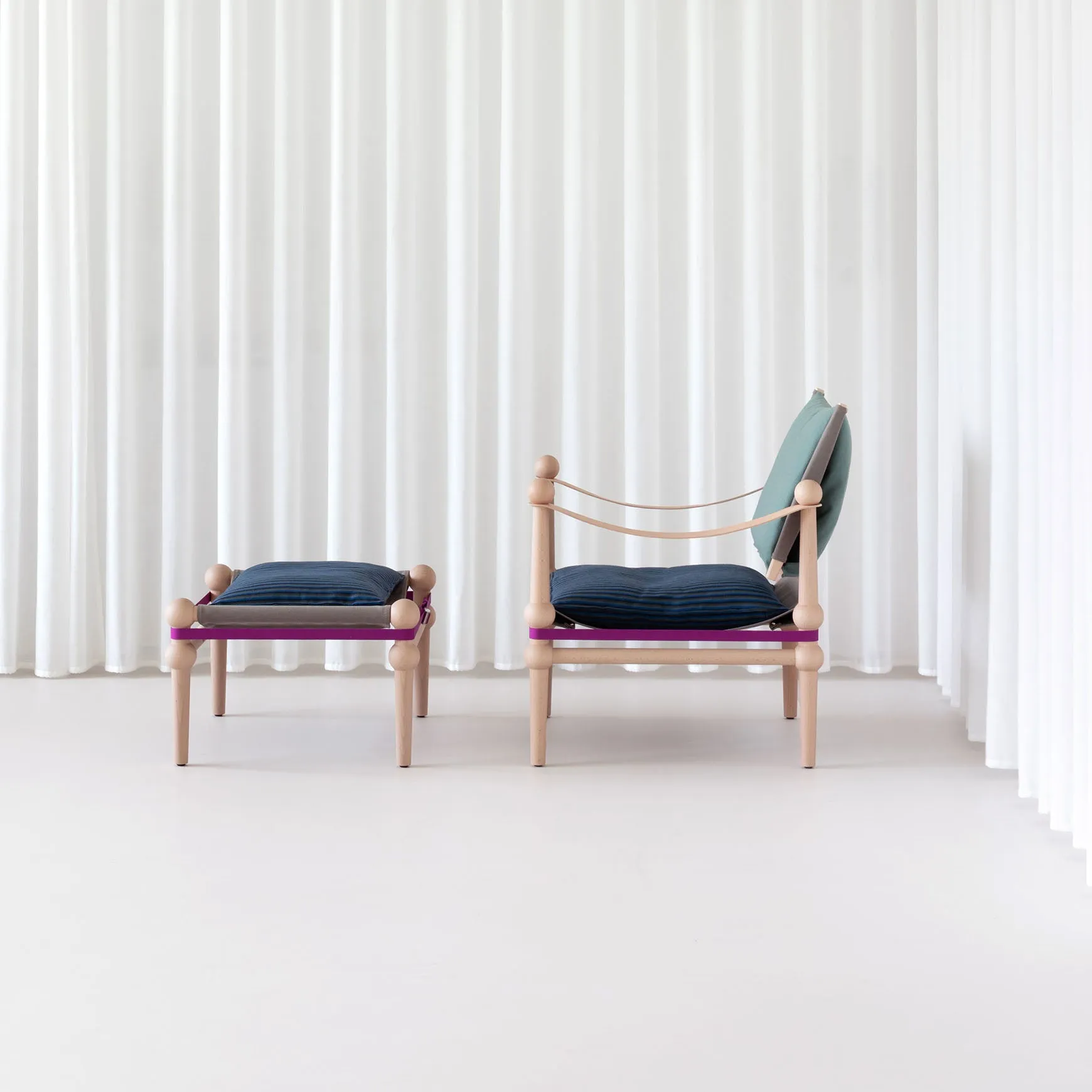Twain Low Lounge Chair