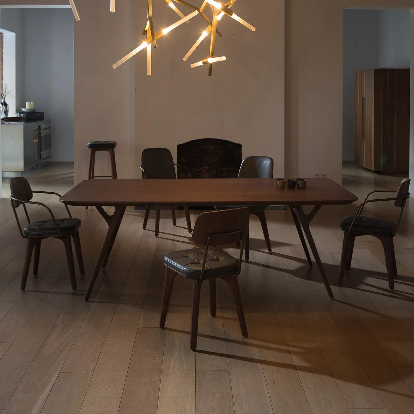 Utility U Armchair