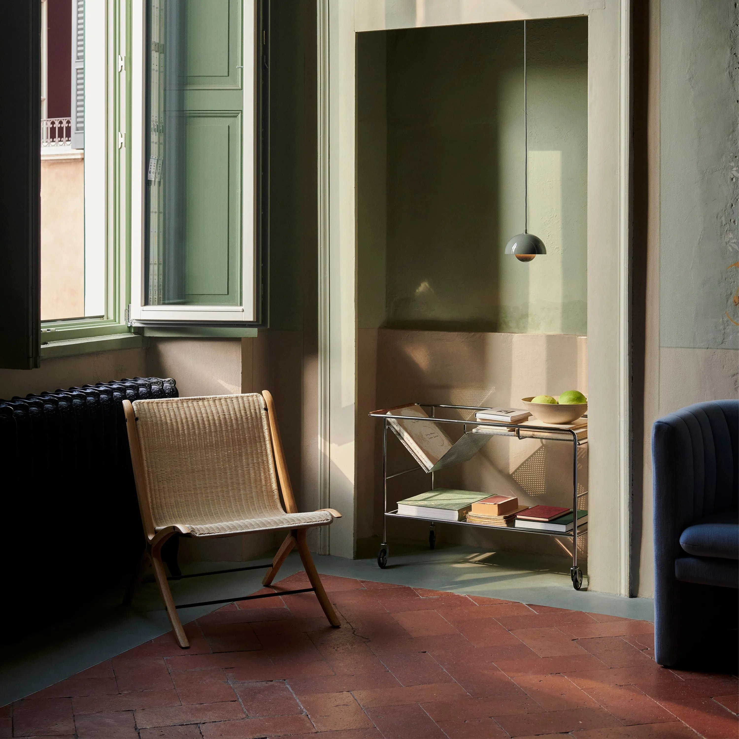 X Lounge Chair